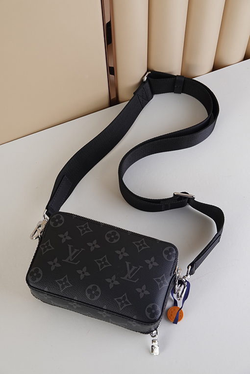 ヴィトン ショルダー バック スーパーコピー Louis Vuitton ALPHA WEARABLE M81260