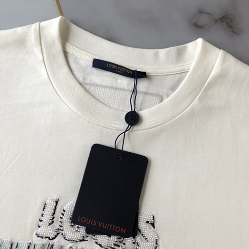 ヴィトン 半袖Tシャツ コピー Louis Vuitton ビーズグラデーションロゴの半袖Tシャツ