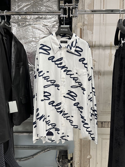 バレンシアガ シャツ BALENCIAGA 新しいスクリブルシルクプリントロングスリーブシャツ