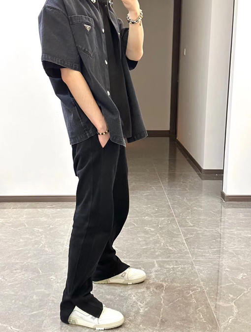 プラダ シャツスーパーコピー  PRADA  トライアングルパターンデニムウォッシュショートスリーブシャツ