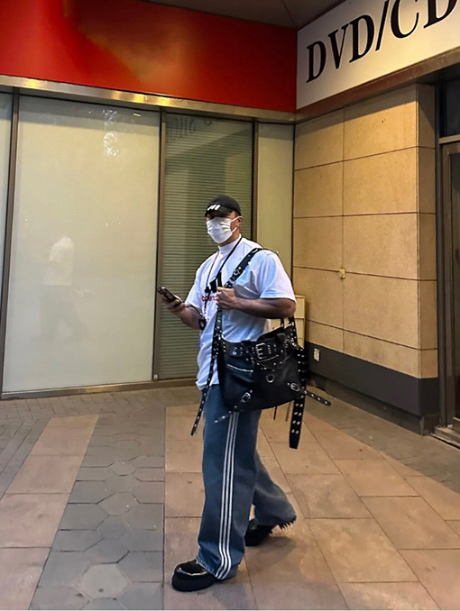 バレンシアガ x アディダス コラボ adidas x balenciaga トリプルストライプワイドレッグデニムパンツ