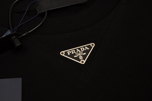 プラダ 半袖Tシャツ  PRADA三角ロゴプレート