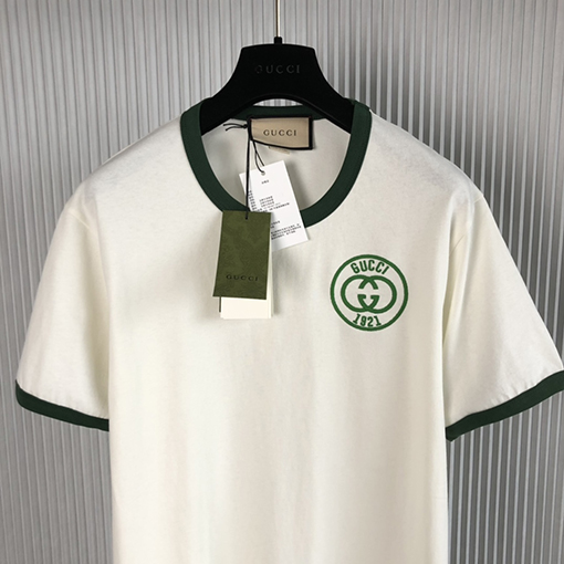 グッチ 半袖Tシャツ 刺繍入りのグリーンカラーラウンドネック半袖Tシャツ