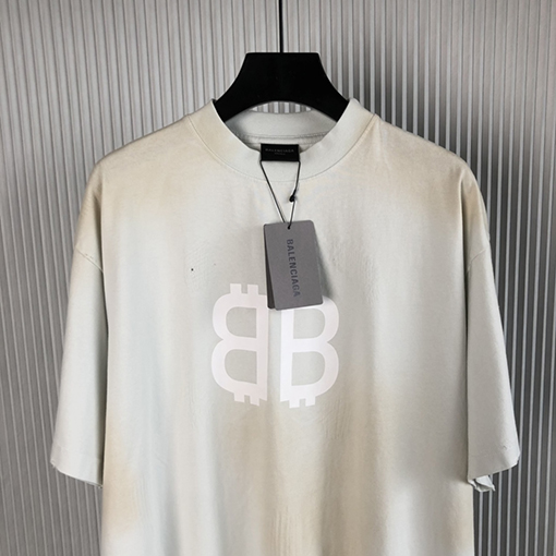 バレンシアガ 半袖Tシャツ BALENCIAGAクリプトアートが施されたワイドシルエット半袖Tシャツ
