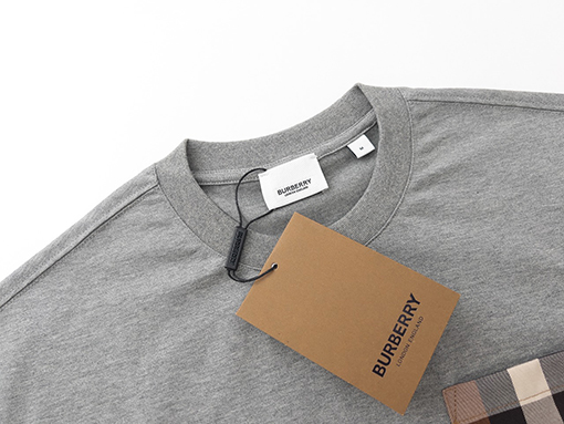 バーバリー 半袖Tシャツ BBR ヴィンテージチェック柄ポケット付きコットンTシャツ