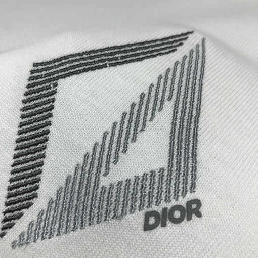 ディオール 半袖Tシャツ DIOR エレメントがファッションに融合したTシャツ