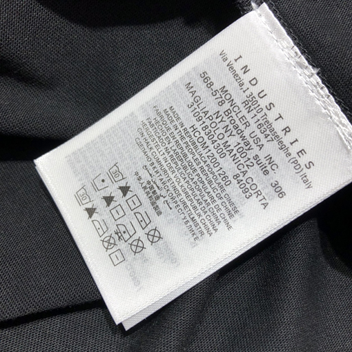 モンクレール 半袖Tシャツ スーパーコピー  ラウンドネックロゴ印刷の半袖Tシャツ