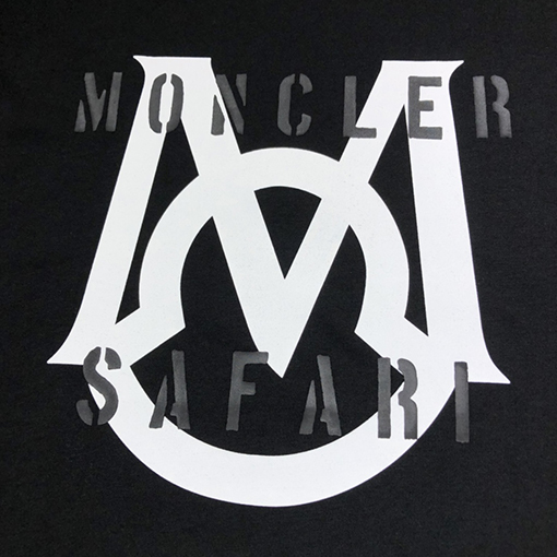 モンクレール 半袖Tシャツ スーパーコピー ラウンドネックロゴ印刷の半袖Tシャツ