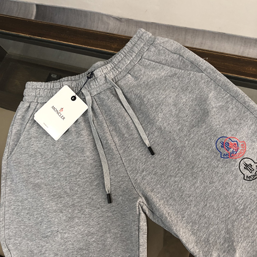 モンクレール ハーフパンツ MONCLER 柔らかく快適な肌触り 肌に優しいカジュアルショートパンツ