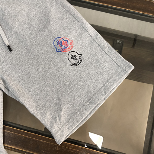 モンクレール ハーフパンツ MONCLER 柔らかく快適な肌触り 肌に優しいカジュアルショートパンツ