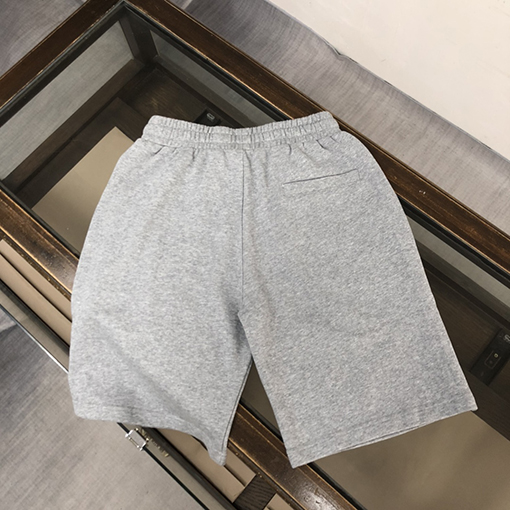 モンクレール スウェット パンツ スーパーコピー の象徴的なロゴデザイン