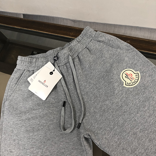 モンクレール スウェットパンツ  スーパーコピー  ユニセックスなデザイン