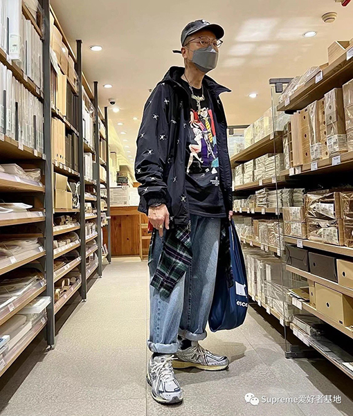 シュプリーム 半袖Tシャツ SUPREME X UNDERCOVER Lupin Tee ルパン三世漫画人物プリントのショートスリーブTシャツ