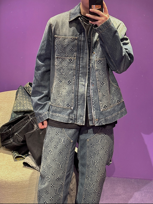 ヴィトン  FW23 ロゴプレスパターンのデニムジャケット デニムコート