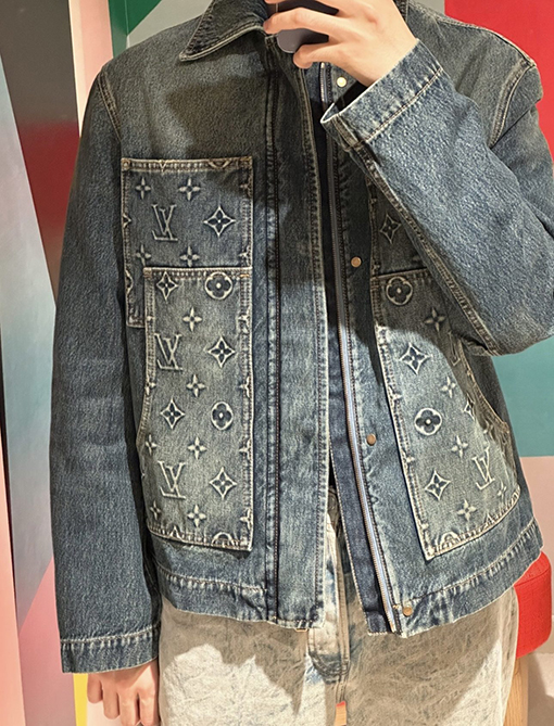 ヴィトン  FW23 ロゴプレスパターンのデニムジャケット デニムコート