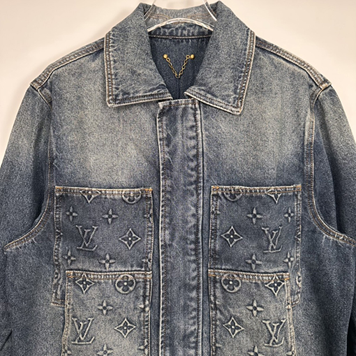 ヴィトン  FW23 ロゴプレスパターンのデニムジャケット デニムコート