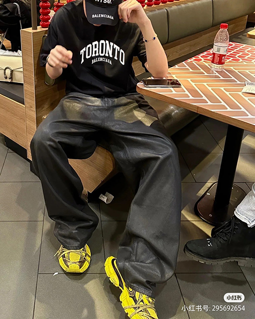 バレンシアガ 半袖Tシャツ トロントシティ限定ショートスリーブTシャツ