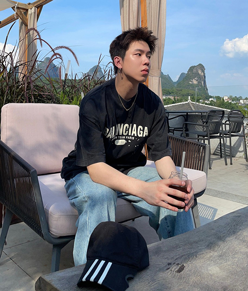 バレンシアガ 半袖Tシャツ 1917墨飛ばし プリントショートスリーブTシャツ