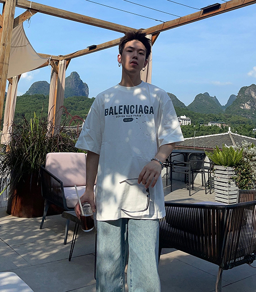 バレンシアガ 半袖Tシャツ 1917墨飛ばし プリントショートスリーブTシャツ