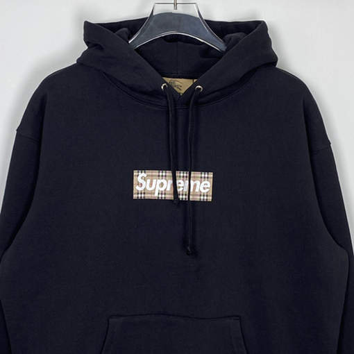シュプリーム x バーバリー パーカー コラボ SUPREME × BURBERRY BOX LOGO フードパーカー
