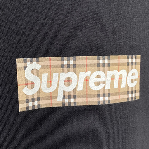 シュプリーム x バーバリー パーカー コラボ SUPREME × BURBERRY BOX LOGO フードパーカー