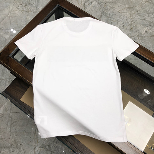 モンクレール 半袖Tシャツスーパーコピー 超絶クールなロゴ 最高級で上品なデザイン ネックラインのロゴがポイントMONCLER