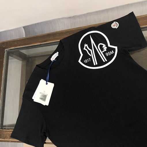 モンクレール 特徴のある印刷ロゴデザイン MONCLER スーパーコピー