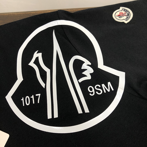 モンクレール 特徴のある印刷ロゴデザイン MONCLER スーパーコピー