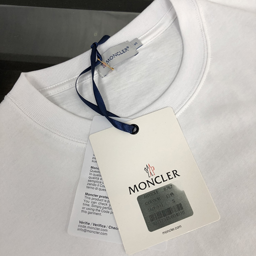 モンクレール 特徴のある印刷ロゴデザイン MONCLER スーパーコピー