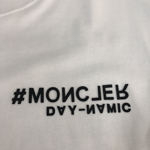 モンクレール 快適な風合いと通気性! MONCLER 半袖Tシャツコピー