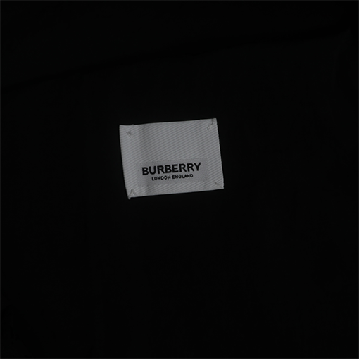 バーバリー UVカットスーパーコピー BURBERRY 軽量ナイロン生地を使用した乗馬用UVカットジャケット