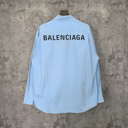バレンシアガ シャツスーパーコピー   BALENCIAGA浅い青色のロゴ入りレタープリントの長袖シャツ