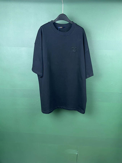 ヴィトン半袖Tシャツ フロントに刺繍された文字の半袖Tシャツ リラックスフィット