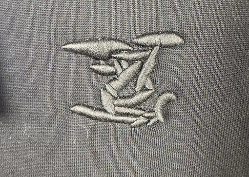 ヴィトン半袖Tシャツ フロントに刺繍された文字の半袖Tシャツ リラックスフィット