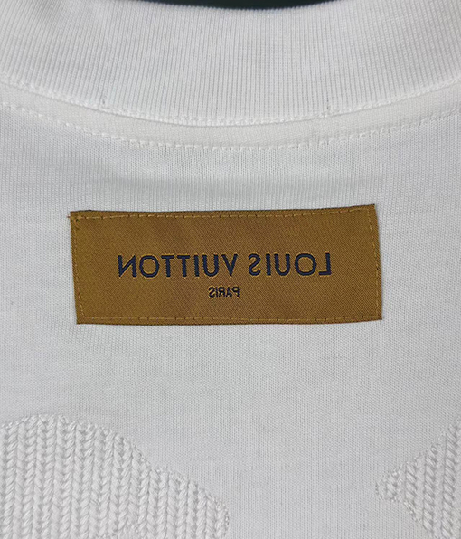 ヴィトン半袖Tシャツ フロントに刺繍された文字の半袖Tシャツ  リラックスフィット
