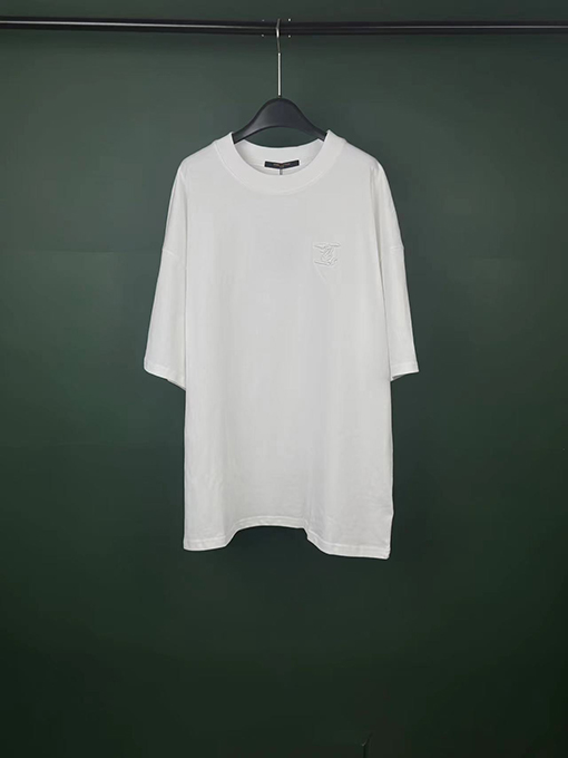 ヴィトン半袖Tシャツ フロントに刺繍された文字の半袖Tシャツ リラックスフィット