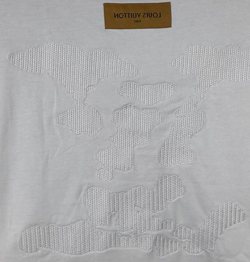 ヴィトン半袖Tシャツ フロントに刺繍された文字の半袖Tシャツ リラックスフィット