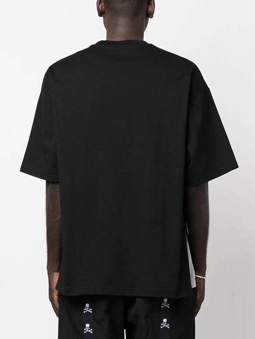 マスターマインド半袖Tシャツスーパーコピー MASTERMIND 23新作 ダークな限定デザイン フェイク2ピースの短袖スカル刺繍