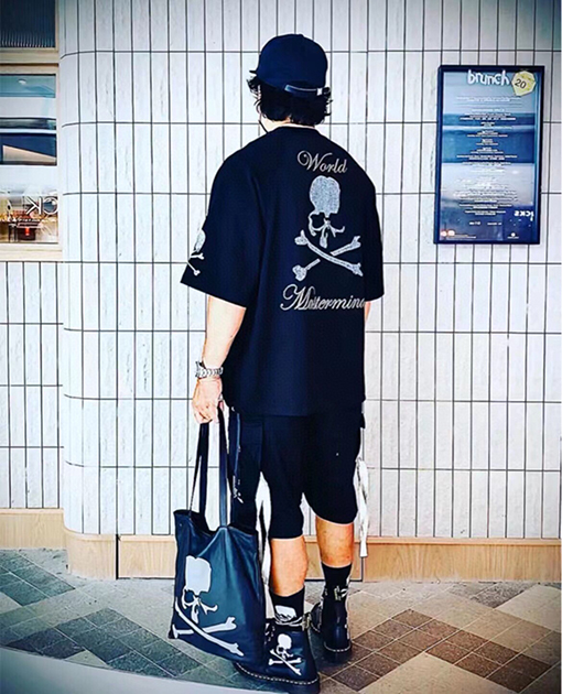 マスターマインド半袖Tシャツコピー ゴールドシルバースカルプリントTシャツ