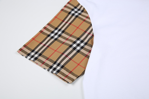 バーバリー半袖Tシャツスーパーコピー BURBERRY クラシックな袖のパッチワークチェック柄半袖