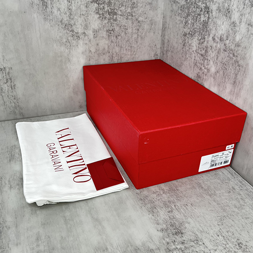 ヴァレンティノ スニーカ スーパーコピー VALENTINO ロゴプリントのローカットスポーツシューズ