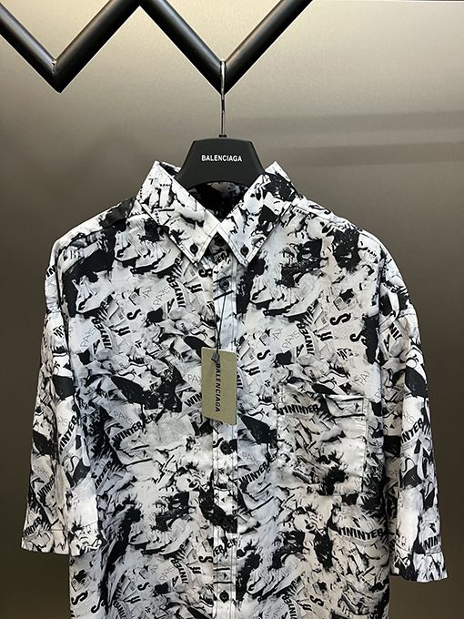 バレンシアガシャツ スーパーコピー BALENCIAGA 新聞プリント半袖シャツ