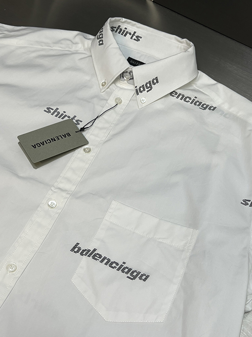 バレンシアガ シャツ コピー balenciaga ロゴプリントの半袖シャツ
