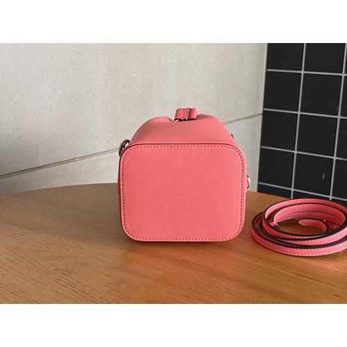 フェンディ FENDI 2023 MonTresorミニバケツバッグ