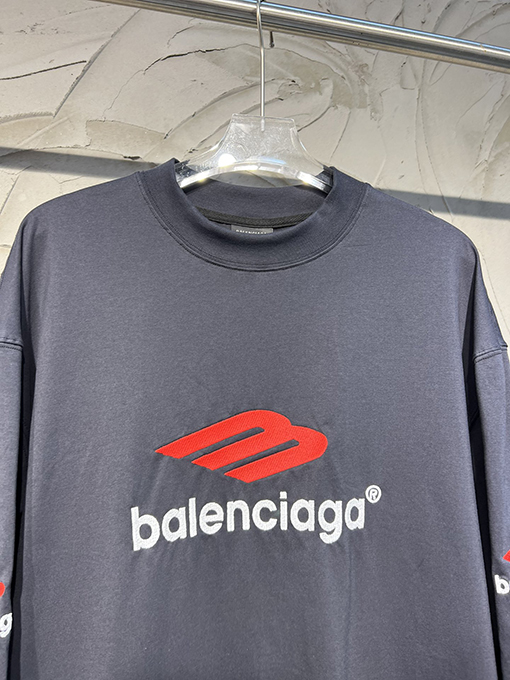 バレンシアガ 長袖  シャツ  BALENCIAGA ロゴ文字刺繍の長袖、色による定染生地、全新Mロゴ刺繍を使用