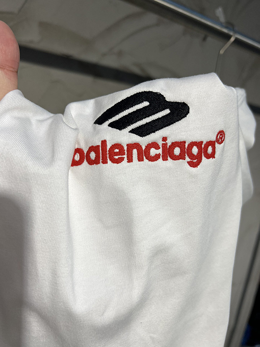 バレンシアガ 長袖  シャツ  BALENCIAGA ロゴ文字刺繍の長袖、色による定染生地、全新Mロゴ刺繍を使用