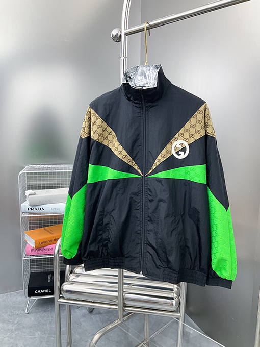 グッチ ジャケット スーパーコピー GUCCI スタンドカラー長袖ジャケットパッチワー組み合わせたクラシックなカーキ色と緑のロゴ柄