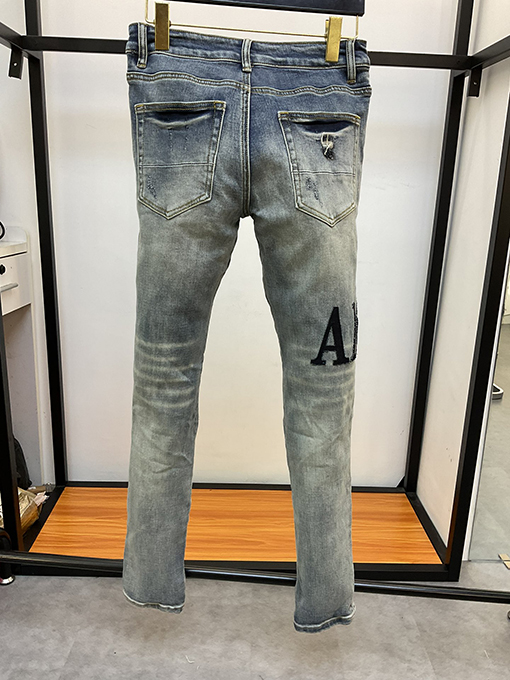 アミリ デニムパンツ スーパーコピー トレンドなスタイルと快適さを両立AMIRI破れたデニムパンツ