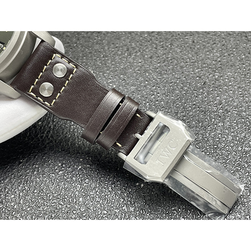 IWC  コピー 高品質 YLチタン大飛七日鎖 メンズ腕時計