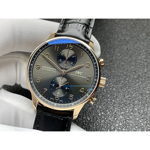 IWC コピー  ローズゴールドグレーの男性用時計